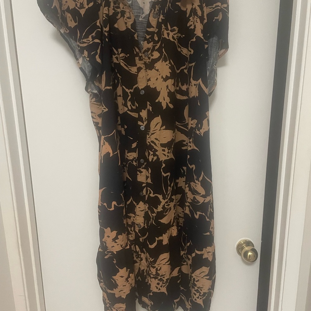 Terra & Sky Black and Brown Floral Short Sleeve Dress